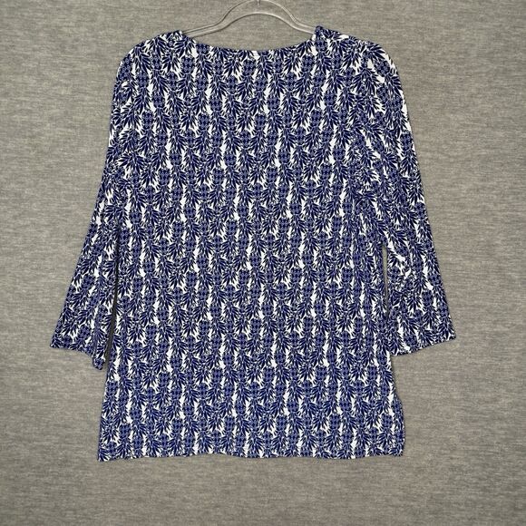 Chico's Travelers Tunic Top Size 1 M(8) Shirt Blue White Pineapple Printed Beach - Picture 7 of 8